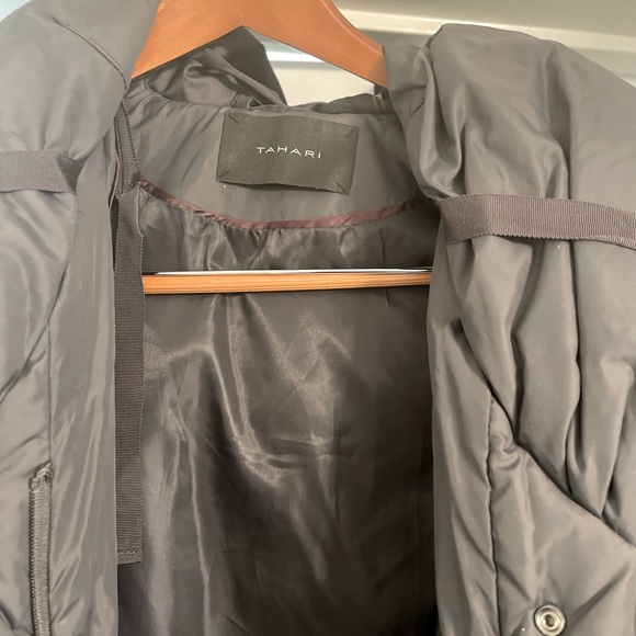 TAHARI - Picture 11 of 11